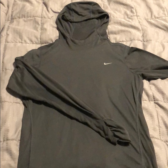 Nike Athletic Top - Picture 2 of 5